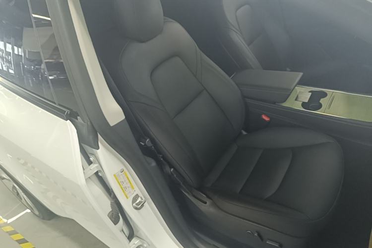 Used Tesla Model Y 2021 Long-Range All-Wheel-Drive Version