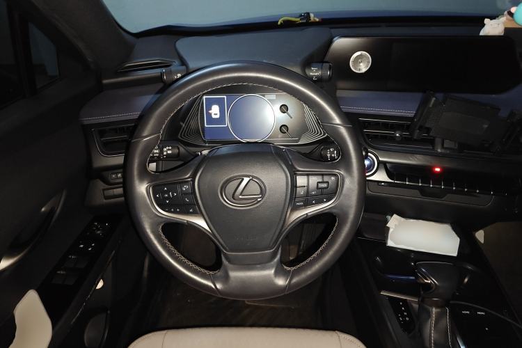 Used Lexus UX 2020 260h Explore-Cool Edition
