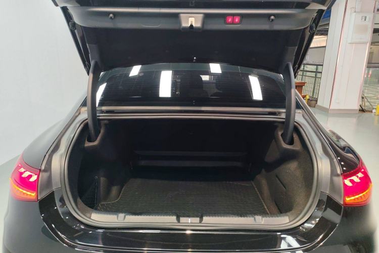 Used Mercedes-Benz EQE 2022 350 Pioneer Edition Trunk