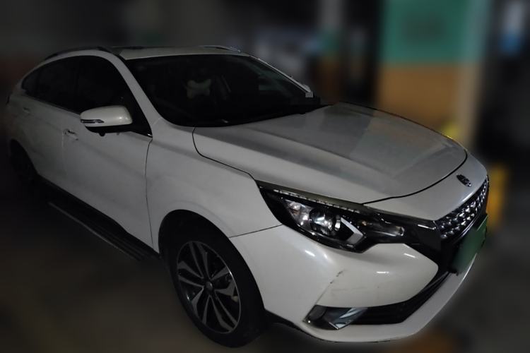 Used Venucia T90 2017 2.0L CVT Smart Edition Front Right 45 Deg