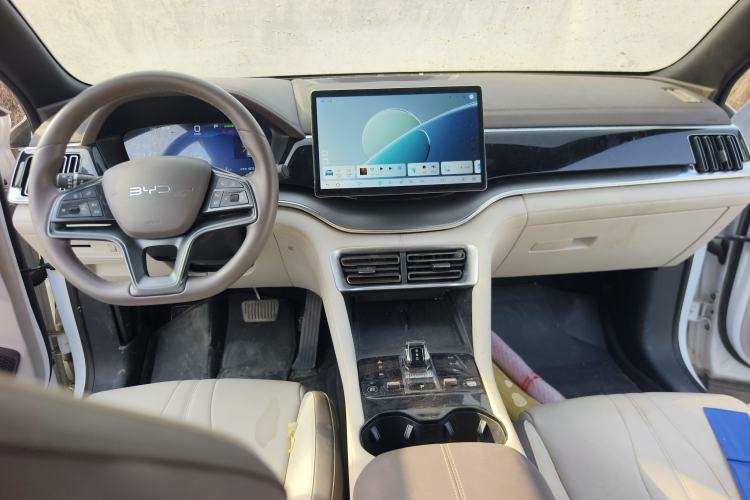 Used BYD Song PLUS New Energy 2024 Honor Edition EV 520km Luxury Model
