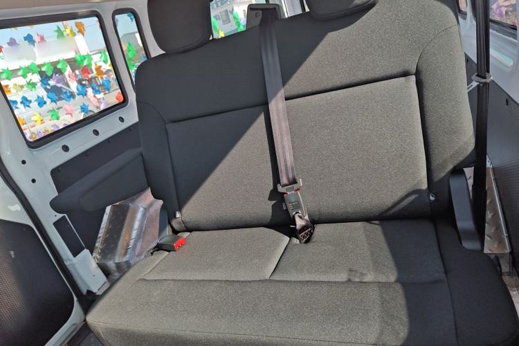 Used JMC Fushun 2023 2.0T Manual Short-Wheelbase Mid-Height Commercial Multi-Purpose 5-Seater Passenger Vehicle