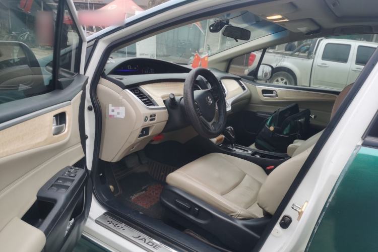 Used Honda Jade 2013 1.8L CVT Luxury Edition 5 seats
