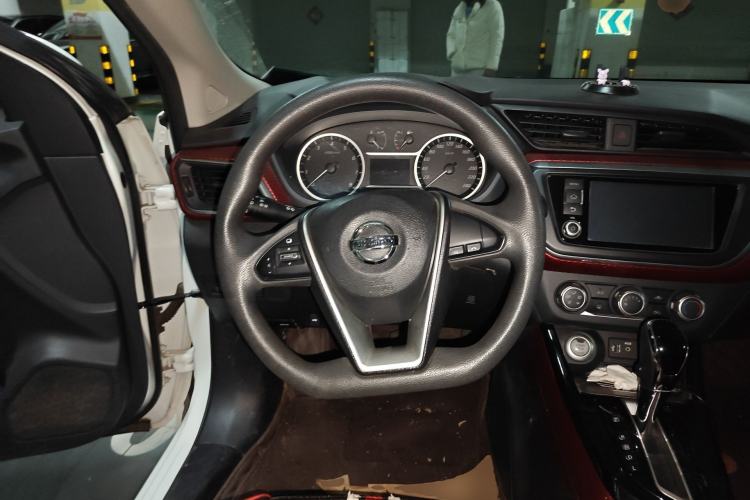 Used Nissan Lannia 2016 1.6L CVT Smart Cool Edition Steering Wheel