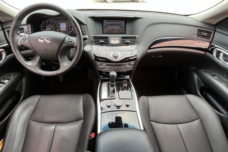 Used Infiniti Q70 2017 Q70L 2.5L Elite Edition Interior 3