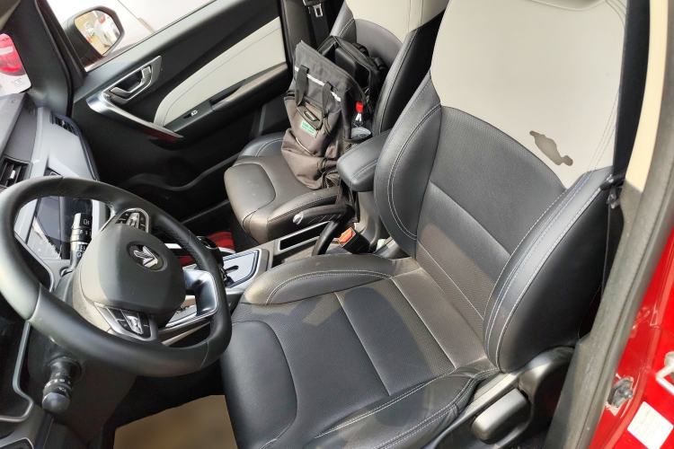 Used Livan Maple 30X 2020 Style Edition Left Front Seat