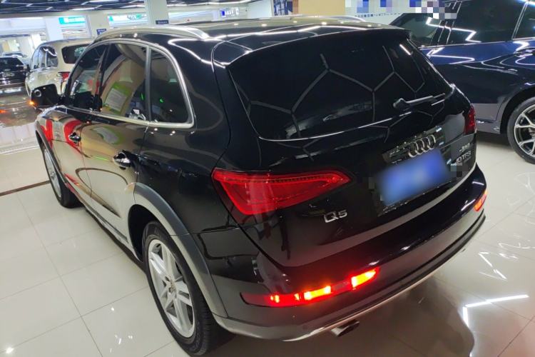 Used Audi Q5 2017 Plus 40 TFSI Technology Model