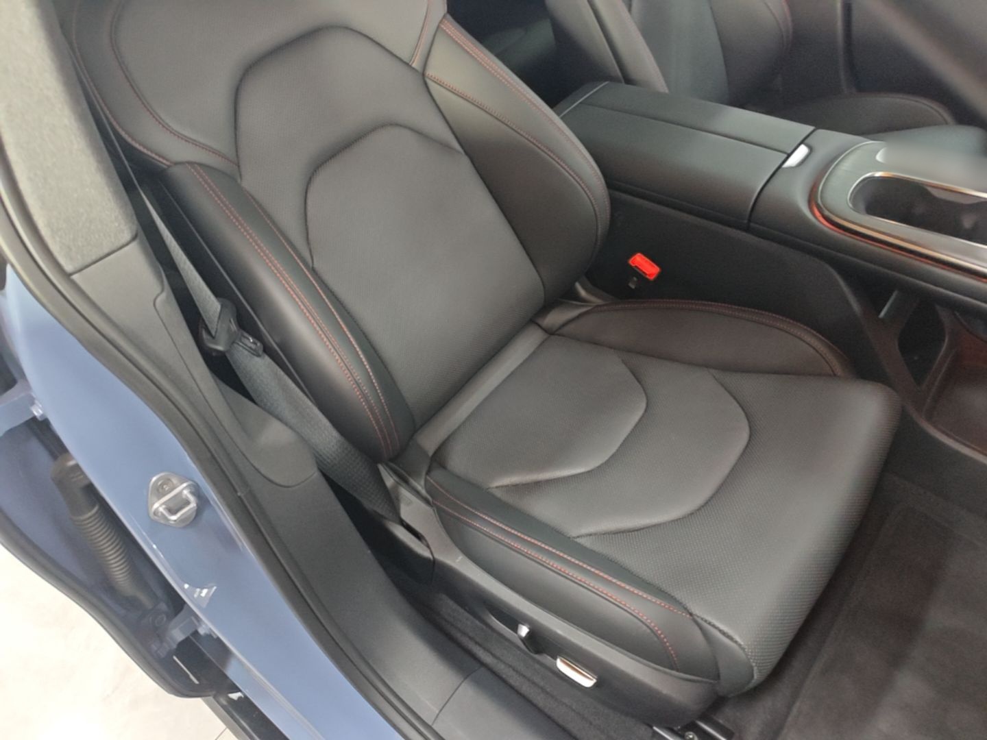 Xiaomi Auto SU7 2024 Rear-Drive Ultra-Long Range Advanced Pro-Level Intelligent Driving Version — снимка 19