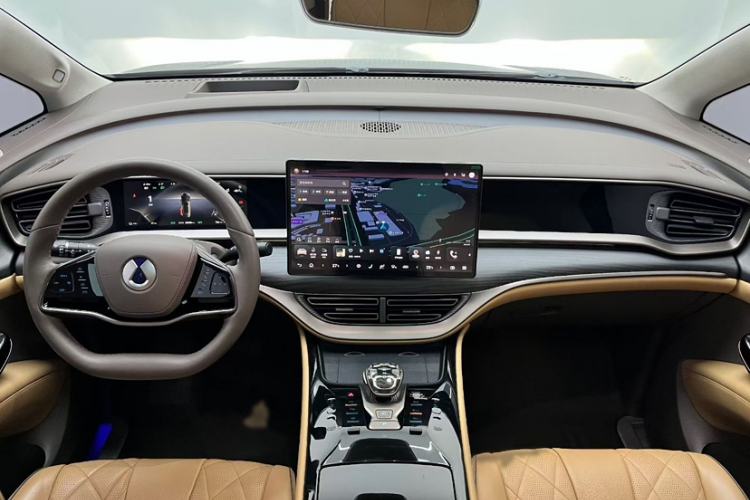 Used Denza D9 2022 DM-i 970 Four-Wheel Drive Flagship Model
