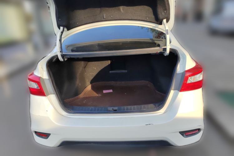 Used Nissan Sylphy 2018 1.6XV CVT Deluxe Edition Trunk