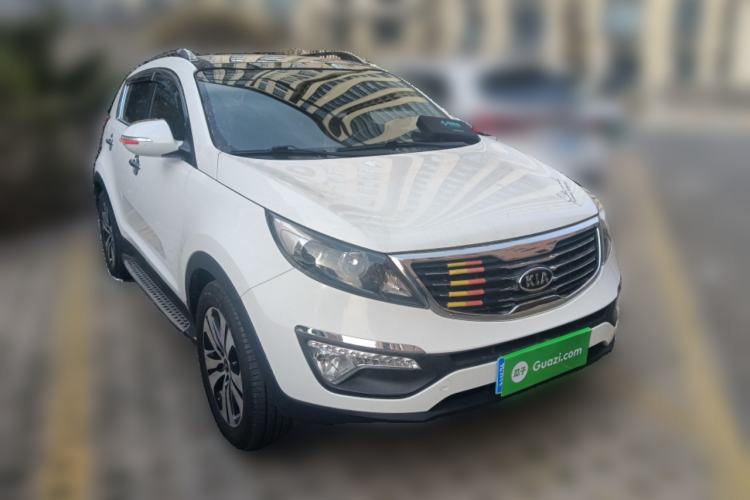 Used Kia Sportage R 2014 2.0L Automatic Two-Wheel Drive DLX Front Right 45 Deg