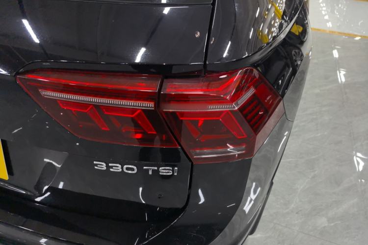 Used Volkswagen Tiguan L 2023 330TSI Automatic Two-Wheel Drive R-Line Enjoyment Edition Right Rear Taillight