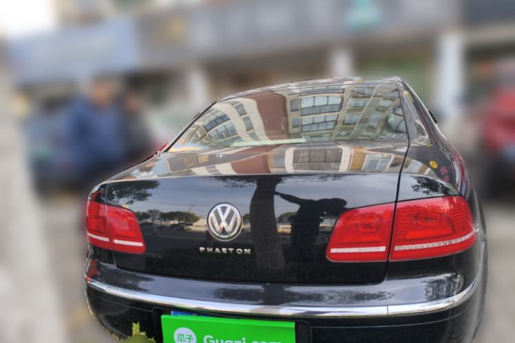 Used Volkswagen Phaeton 2011 3.6L V6 5-Seater Extended Comfort Version
