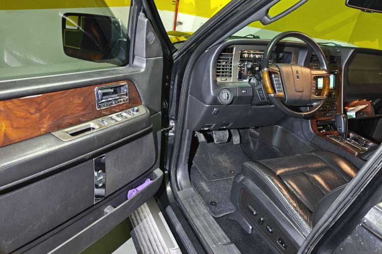 Used Lincoln Navigator 2010 5.4L AWD