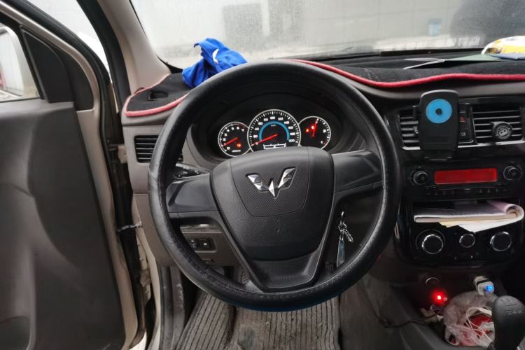 Used Wuling Rongguang V 2018 1.5L Standard Version Steering Wheel