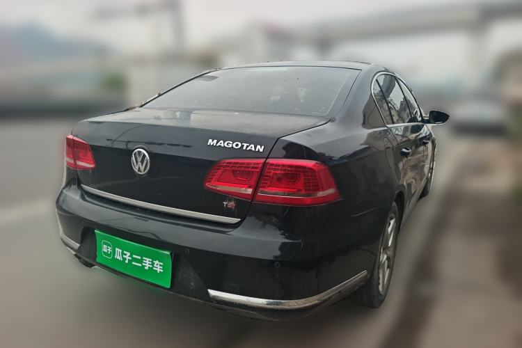 Used Volkswagen Magotan 2016 1.8TSI Luxury Comfort Model Rear Right 45 Deg