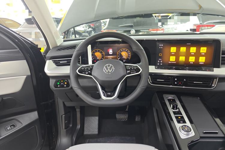 Used Volkswagen Tavendor 2026 Model 380TSI Four-Wheel Drive R-Line Cruise Zhongxiang Edition