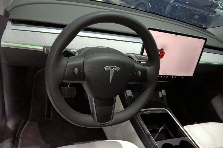 Used Tesla Model Y 2024 Rear-Wheel-Drive Version Steering Wheel