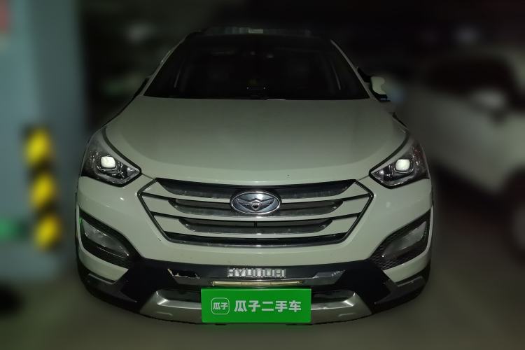 Used Hyundai Santa Fe Classic 2013 3.0L 4x4 Comfort Edition with Navigation 7 Seats Euro IV Front