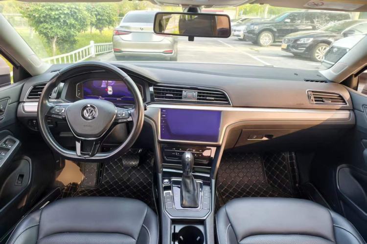 Used Volkswagen Lamando 2021 280TSI DSG Comfort Edition Center Console