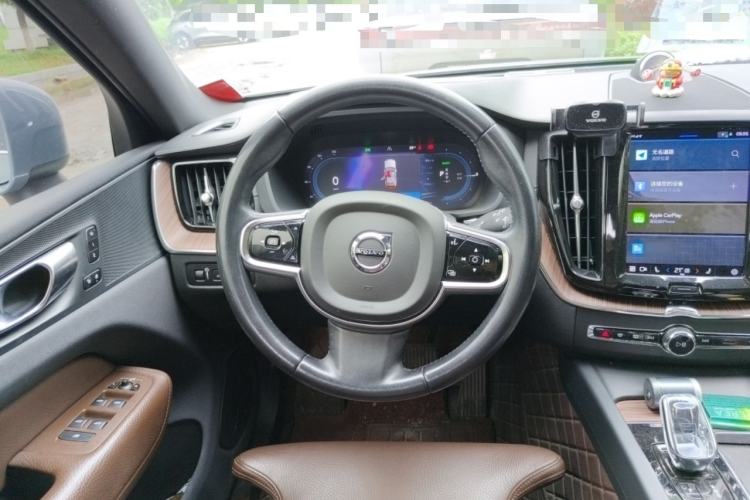 Used Volvo XC60 New Energy 2022 T8 Plug-in Hybrid All-Wheel Drive Smart Luxury Edition
