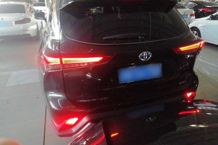 Used Toyota Highlander 2022 Dual-Engine 2.5L Four-Wheel Drive Prestige Version 7 Seats