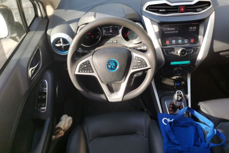 Used BYD Yuan New Energy 2018 EV360 Smart Connected Cool Model Steering Wheel