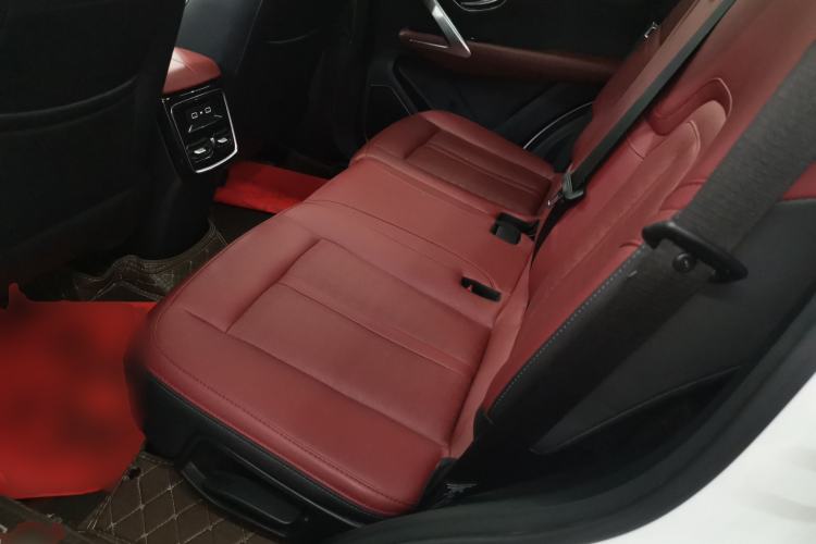 Used JETOUR X70 PRO 2023 1.5T DCT Comfort Edition 7-Seater