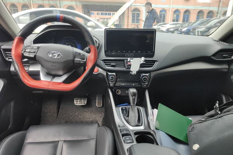 Used Hyundai Lafesta 2019 280TGDi Smart Speed Version China V Standard Center Console