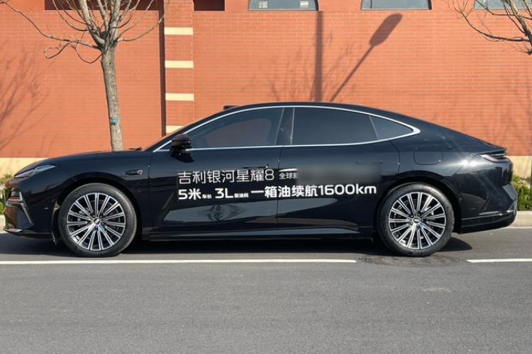 Used Geely Galaxy Galaxy 8 2025 130km EM-P Starship Edition