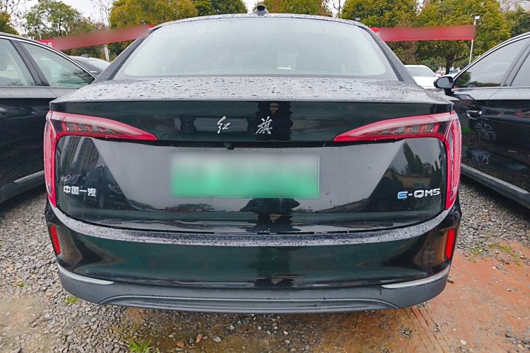 Used Hongqi E-QM5 2022 431 km Charge & Enjoy Edition