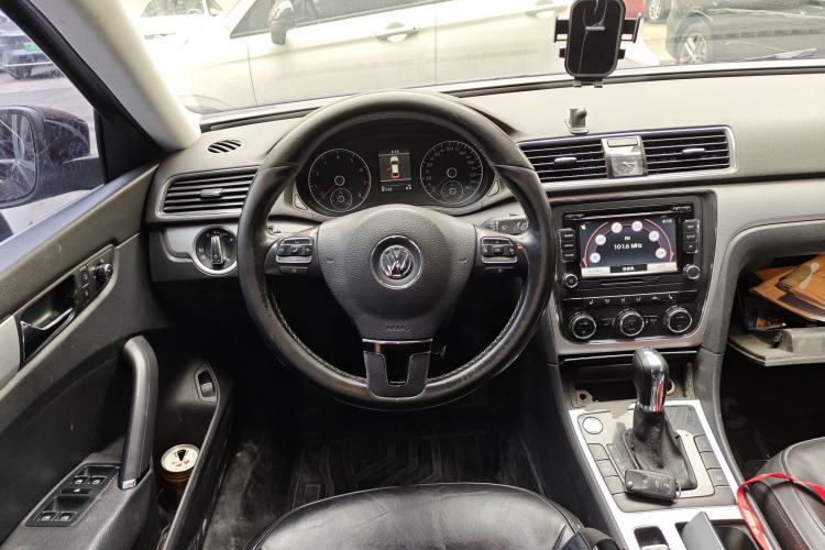 Used Volkswagen Passat 2015 1.8TSI DSG Prestige Edition Steering Wheel