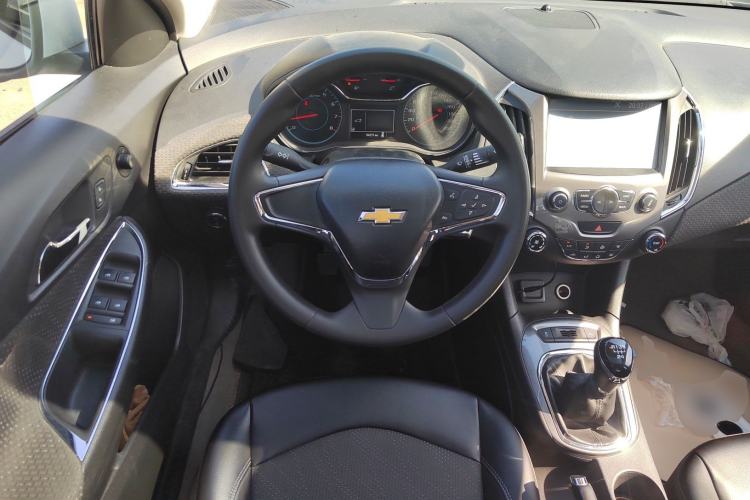 Used Chevrolet Cruze 2015 1.5L Manual Elite Edition Steering Wheel