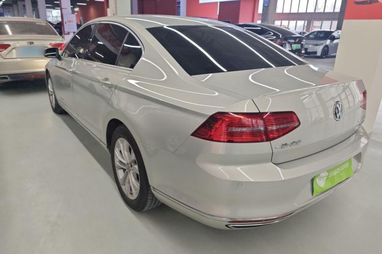 Used Volkswagen Magotan 2018 330TSI DSG Luxury Model
