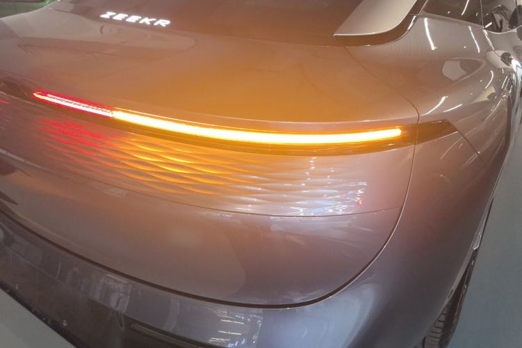 Used Zeekr 007 2024 Rear-Drive Enhanced Version 75 kWh
