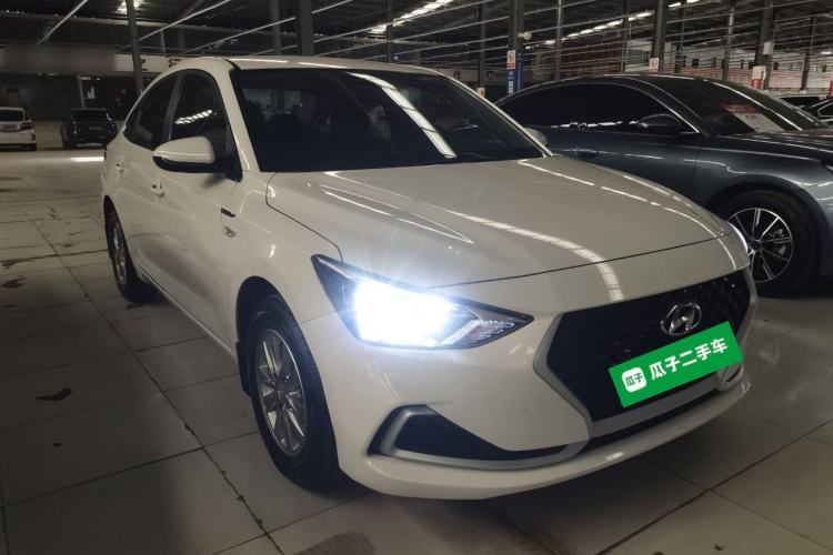 Used Hyundai Celesta 2020 1.6L Automatic GL Enjoyable Edition Front Right 45 Deg