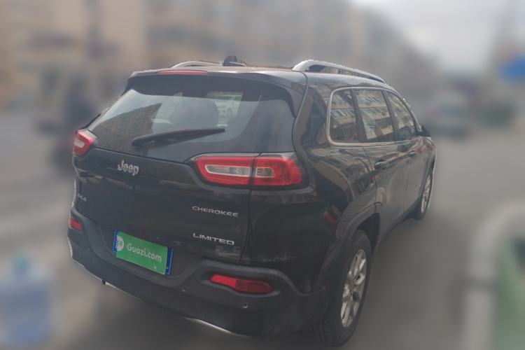 Used Jeep Cherokee 2017 2.0L Superior Edition