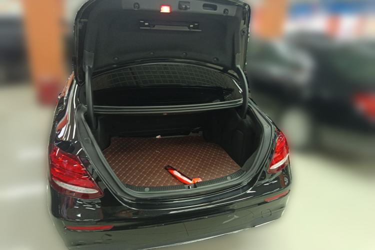 Used Mercedes-Benz E-Class 2019 Restyled E 300 L Sporty and Stylish Edition Trunk