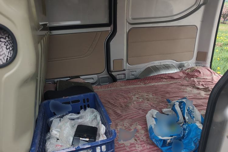 Used CHANGAN KUAYUE Xing V3 2023 1.5L Gasoline Standard Edition 2-Seat Van Left Rear Seat