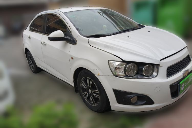 Used Chevrolet Aveo Sonic 2011 Sedan 1.4L MT SL
