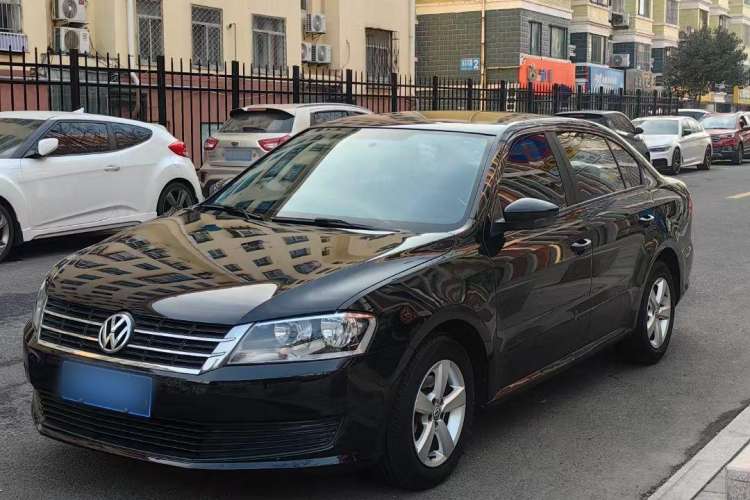 Used Volkswagen Lavida 2013 Revised Classic 1.6L Automatic Fashion Edition