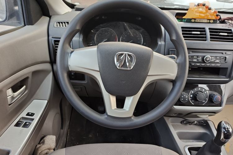 Used BAIC Weiwang M20 2015 1.2L economy version A122 Steering Wheel