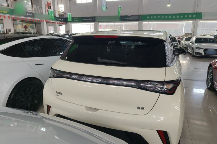Used BYD Dolphin 2024 Honor Edition 420km Fashion Version
