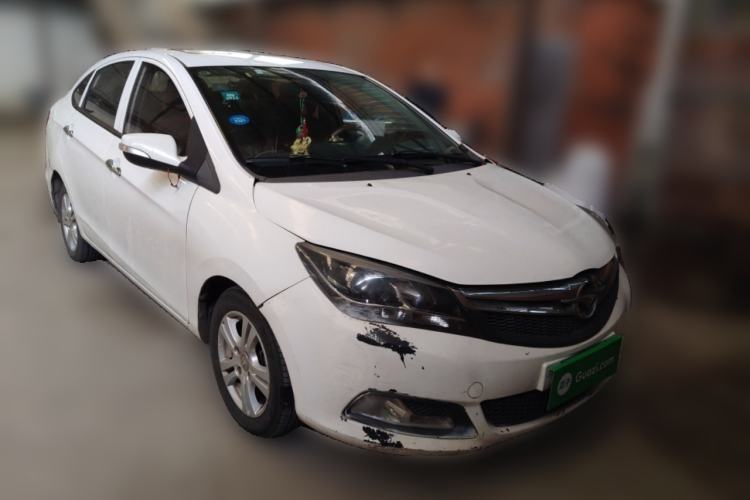 Used Haima M3 2015 1.5L Manual Elite Model with Sunroof Front Right 45 Deg