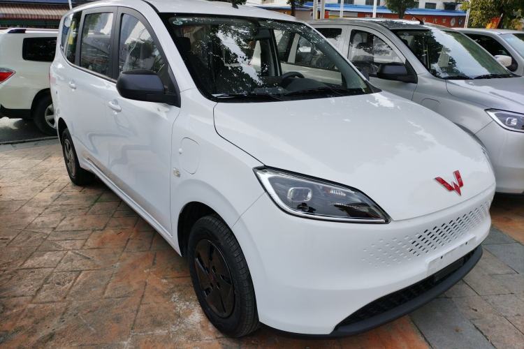 Used Wuling Hongguang New Energy 2025 Extended-Range Hybrid 50KM Comfort Version
