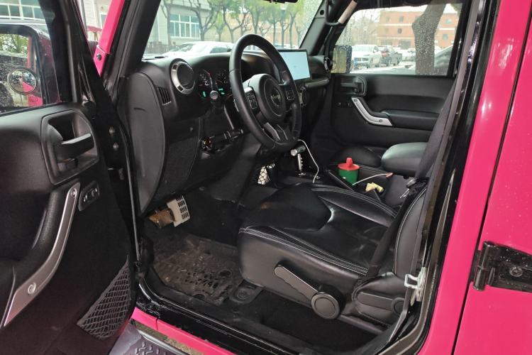 Used Jeep Wrangler 2015 3.0L Sahara Four-Door Comfort Edition
