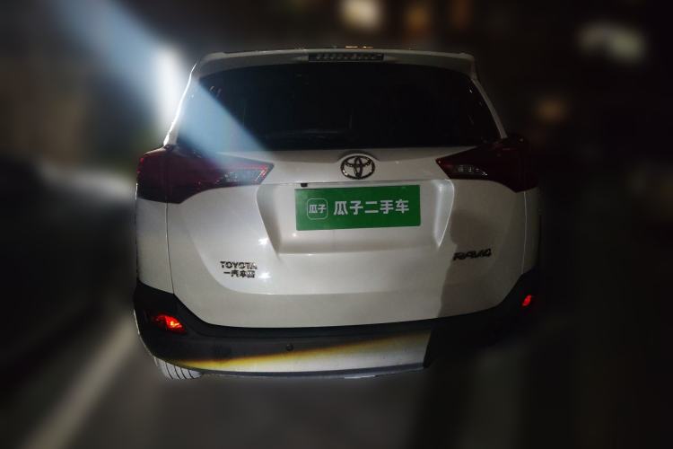 Used Toyota RAV4 2015 2.0L CVT Two-Wheel Drive Fashion Edition