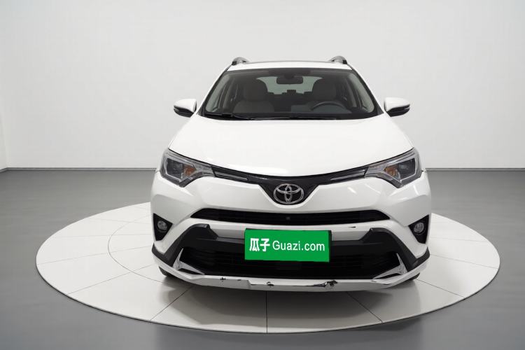 Used Toyota RAV4 2016 2.0L CVT Two-Wheel Drive Fashion Edition China V Standard
