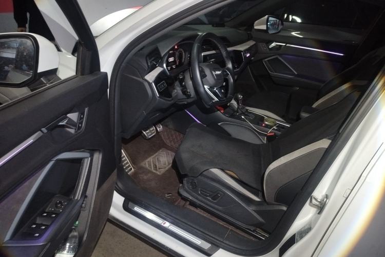 Used Audi Q3 2024 35 TFSI Fashion Dynamic Edition
