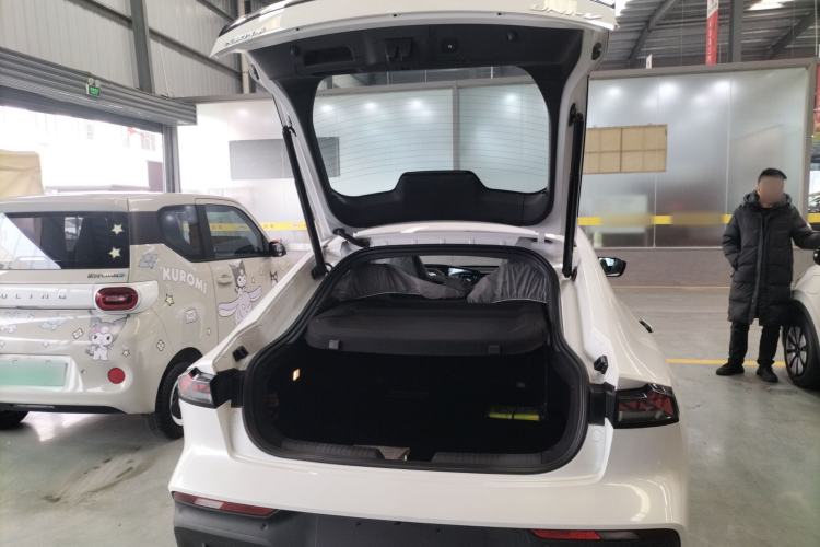 Used Changan UNI-V iDD 2024 Blue Whale Smart Electric iDD 136km Luxury Model